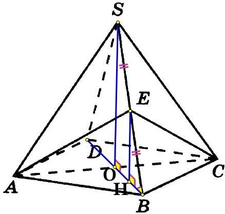 Объем правильной четырехугольной пирамиды SABCD равен 52.